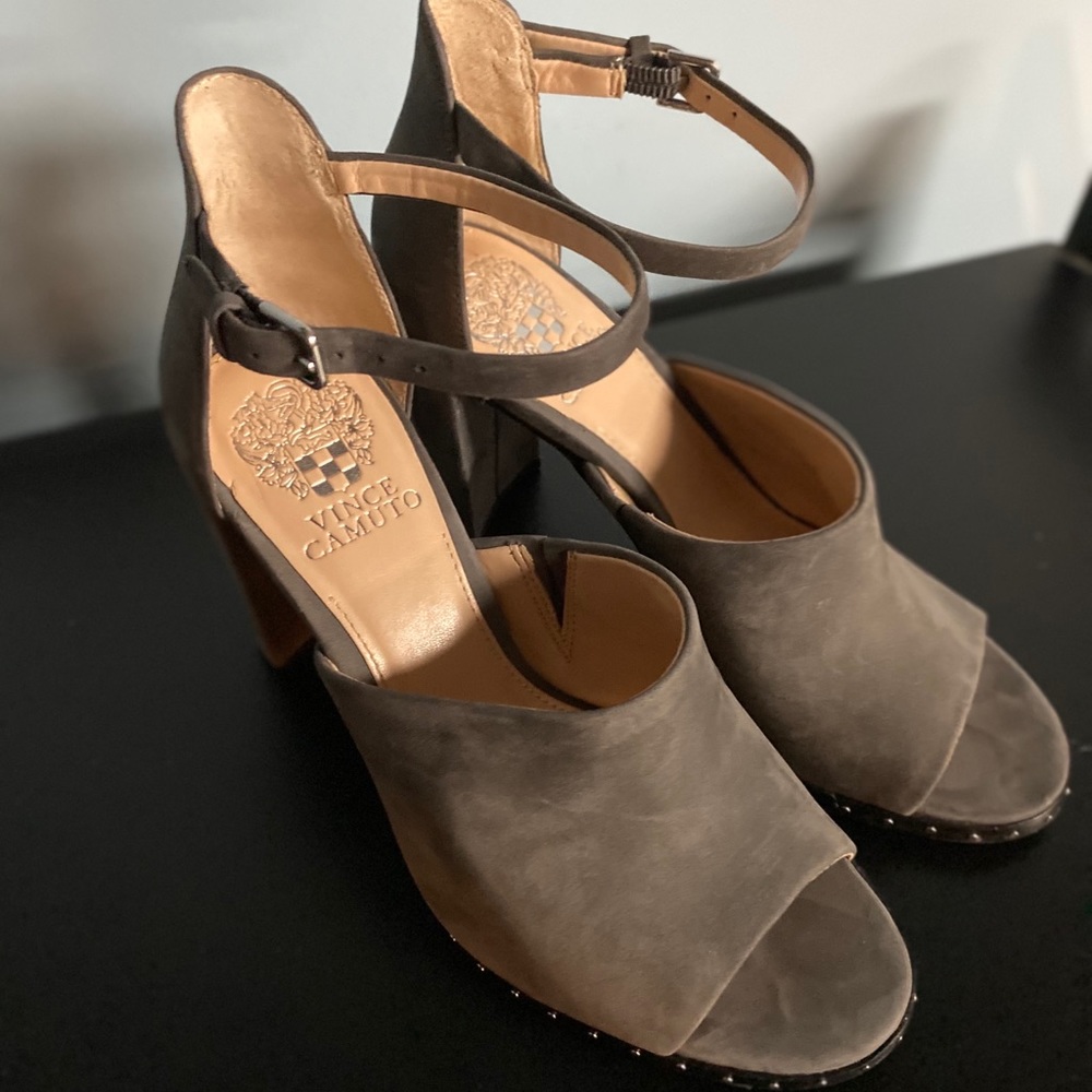 Vince Camuto grey suede bootie heels